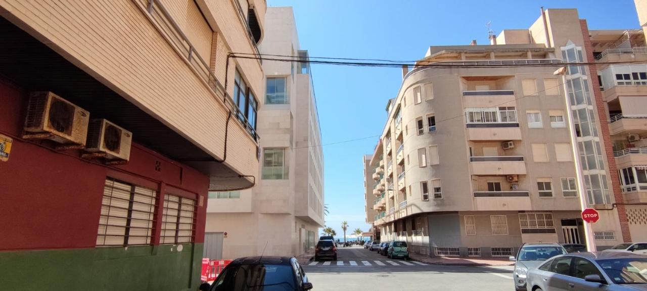 Cozy Studio Apartment Near The Beach トレビエハ エクステリア 写真